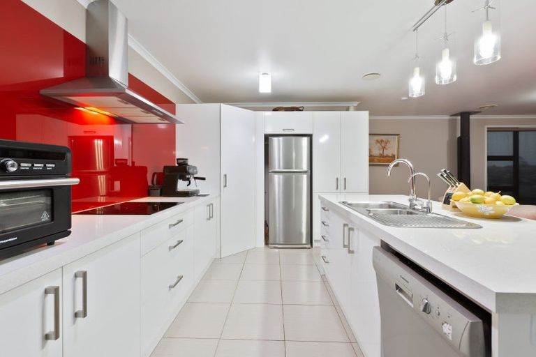 Photo of property in 12 Iris Place, Grandview Heights, Hamilton, 3200