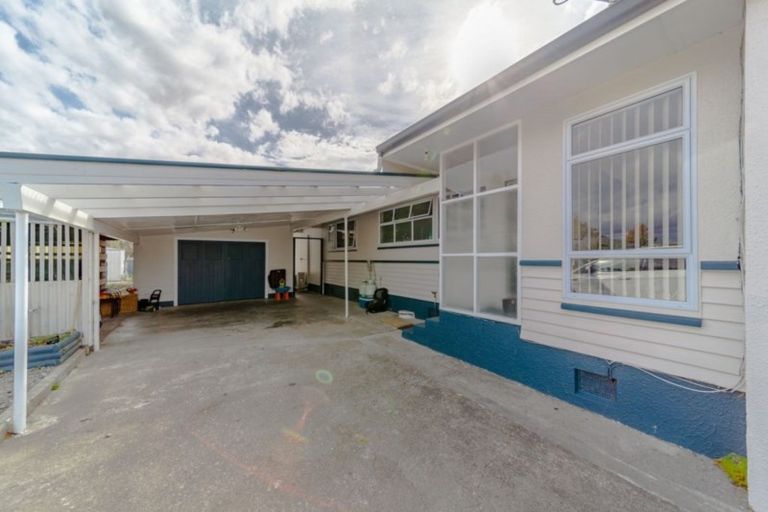 Photo of property in 33 Francis Drake Street, Waipukurau, 4200