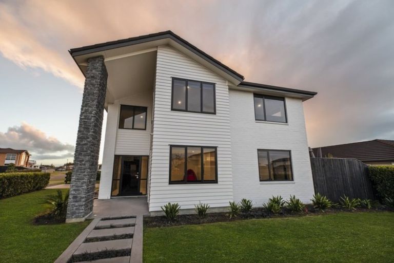 Photo of property in 92 Intrepid Crescent, Beachlands, Auckland, 2018