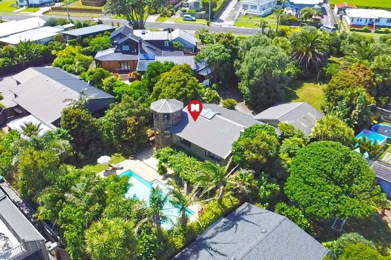 Photo of property in 7-9 Mace Terrace, Oakura, 4314