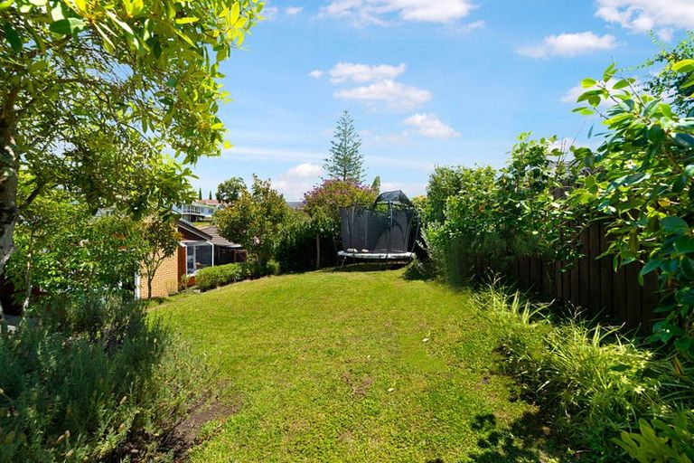 Photo of property in 1/13 Tirimoana Road, Te Atatu South, Auckland, 0602
