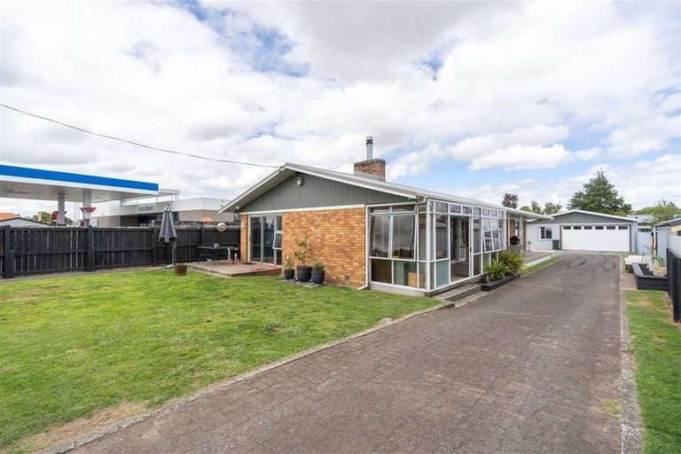 Photo of property in 67 Avalon Drive, Nawton, Hamilton, 3200