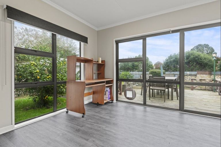 Photo of property in 11 Moray Place, Highbury, Palmerston North, 4412