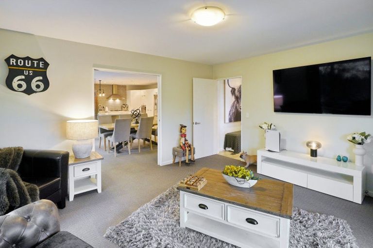 Photo of property in 4 Riverview Road, Rangiora, 7400