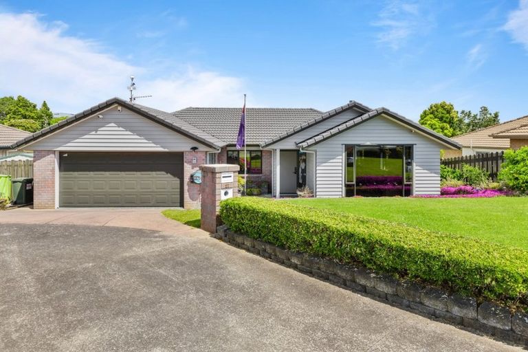 Photo of property in 27 Lorikeet Place, Unsworth Heights, Auckland, 0632