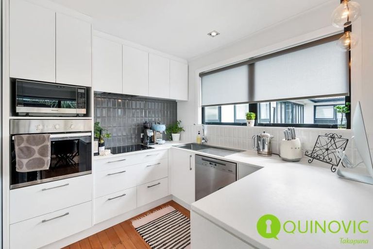 Photo of property in 5/233 Hurstmere Road, Takapuna, Auckland, 0622