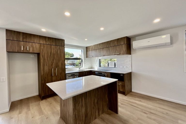 Photo of property in 1/26 Winton Street, St Albans, Christchurch, 8014