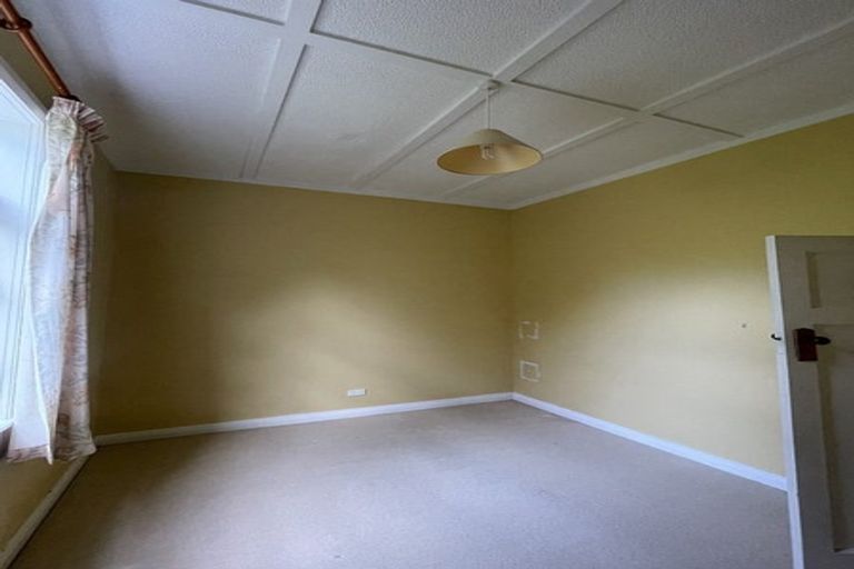 Photo of property in 159f Portsmouth Road, Bombay, 2675