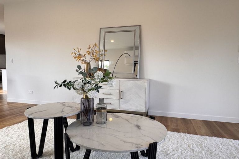 Photo of property in 21d Barron Drive, Green Bay, Auckland, 0604