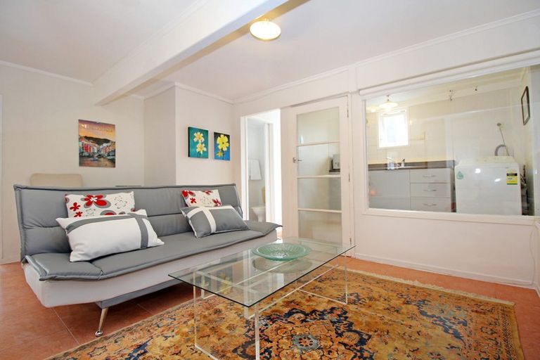 Photo of property in 37 Larne Avenue, Pakuranga Heights, Auckland, 2010