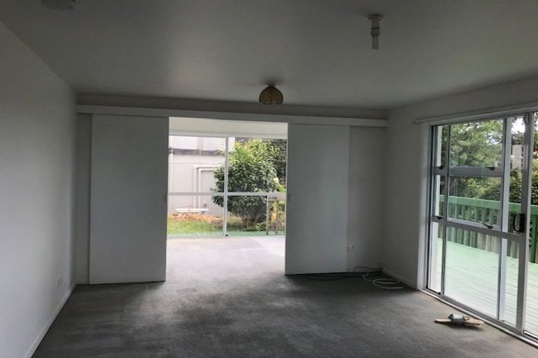 Photo of property in 6 Knightsbridge Drive, Forrest Hill, Auckland, 0620