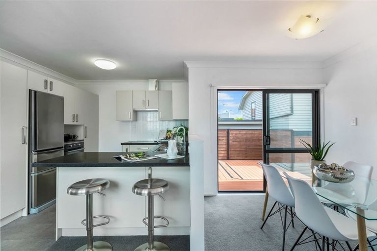 Photo of property in 49 Minaret Drive, Bucklands Beach, Auckland, 2014