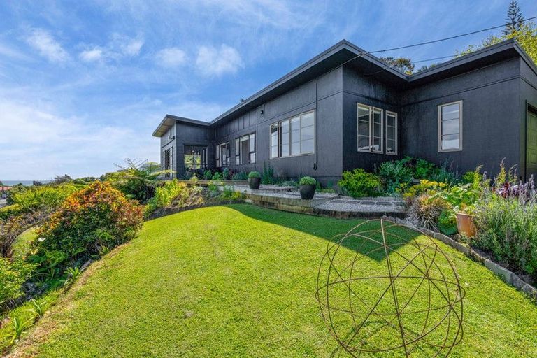 Photo of property in 69 North Street, Mokau, 4376