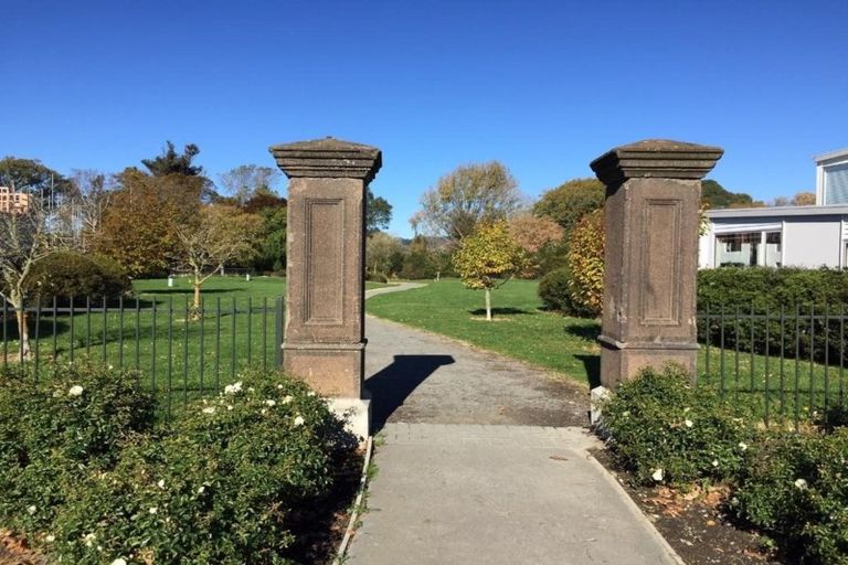 Photo of property in 8 Seager Lane, Hillmorton, Christchurch, 8024