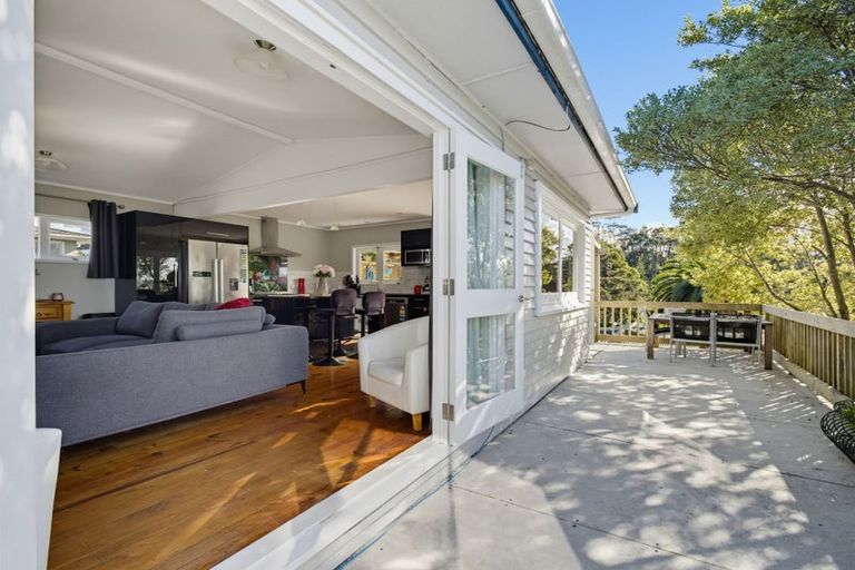 Photo of property in 29 Cedar Terrace, Stanmore Bay, Whangaparaoa, 0932