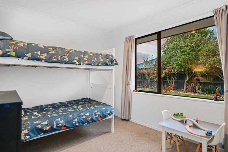 Photo of property in 17 Greenmeadow Gardens, Belfast, Christchurch, 8051