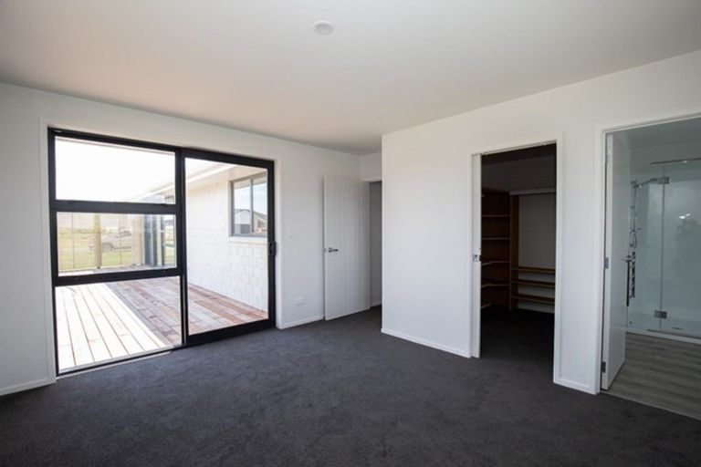 Photo of property in 17 Costello Drive, Ngatea, 3503