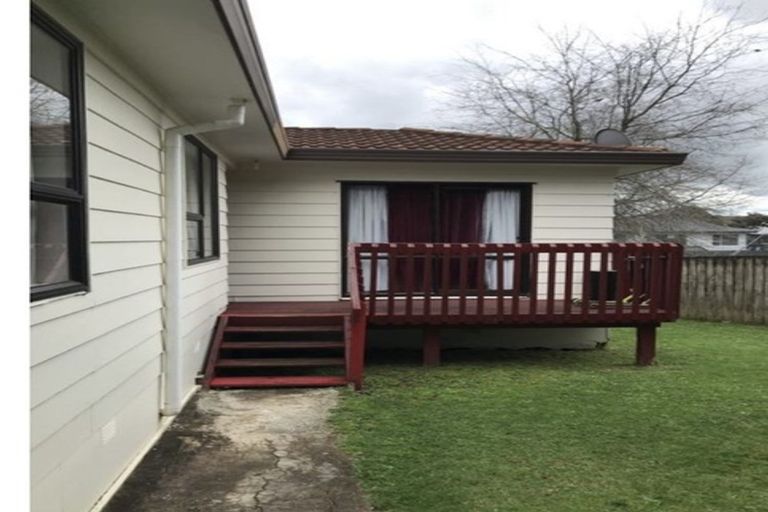 Photo of property in 2/5 Ebenezer Way, Clendon Park, Auckland, 2103