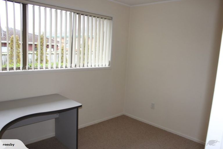 Photo of property in 3/76 Wellington Street, Howick, Auckland, 2014