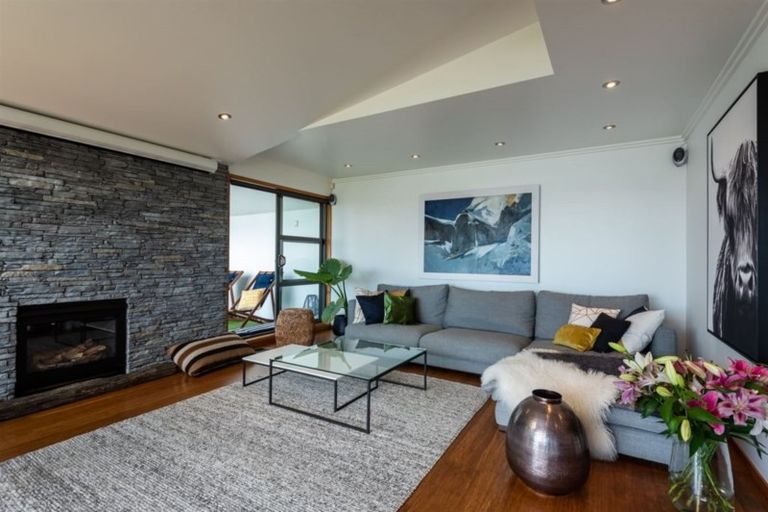 Photo of property in 141 Nicholson Road, Khandallah, Wellington, 6035