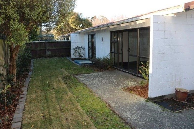 Photo of property in 93 Grahams Road, Burnside, Christchurch, 8041