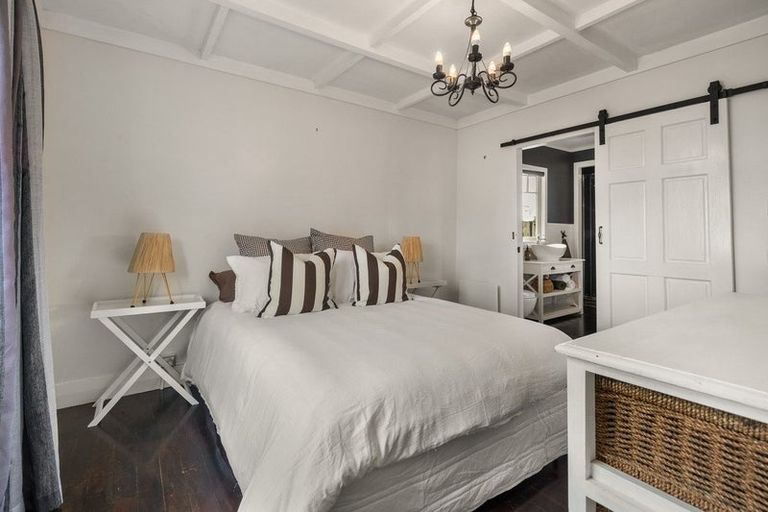 Photo of property in 96 Moore Street, Leamington, Cambridge, 3432