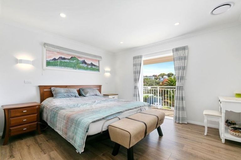 Photo of property in 14a Tiri View Place, Waiake, Auckland, 0630
