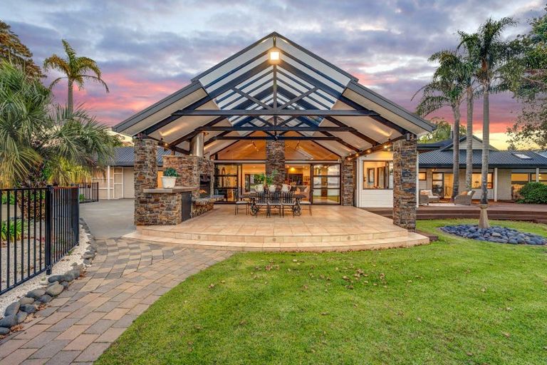 Photo of property in 349 Clifton Road, Whitford, Howick, 2571