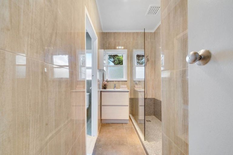 Photo of property in 35 Seddon Avenue, Papatoetoe, Auckland, 2104