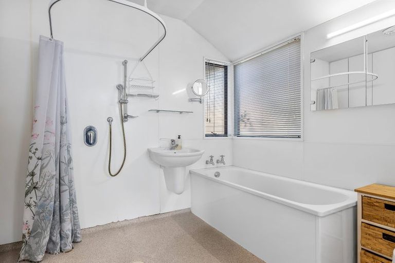 Photo of property in 6b Saint Leonards Square, Sumner, Christchurch, 8081