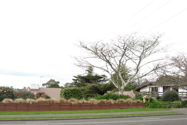 Photo of property in 319 Mangorei Road, Merrilands, New Plymouth, 4312