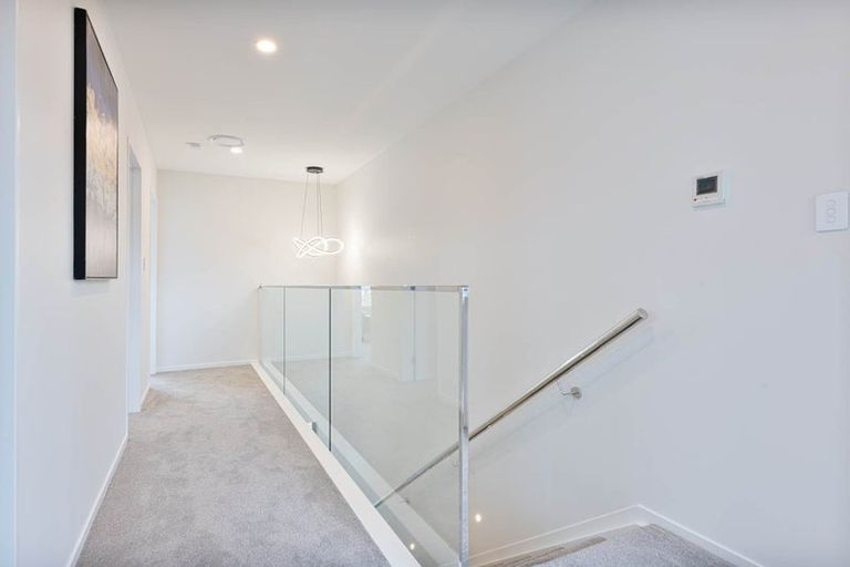 Photo of property in 21c Montgomery Avenue, Belmont, Auckland, 0622