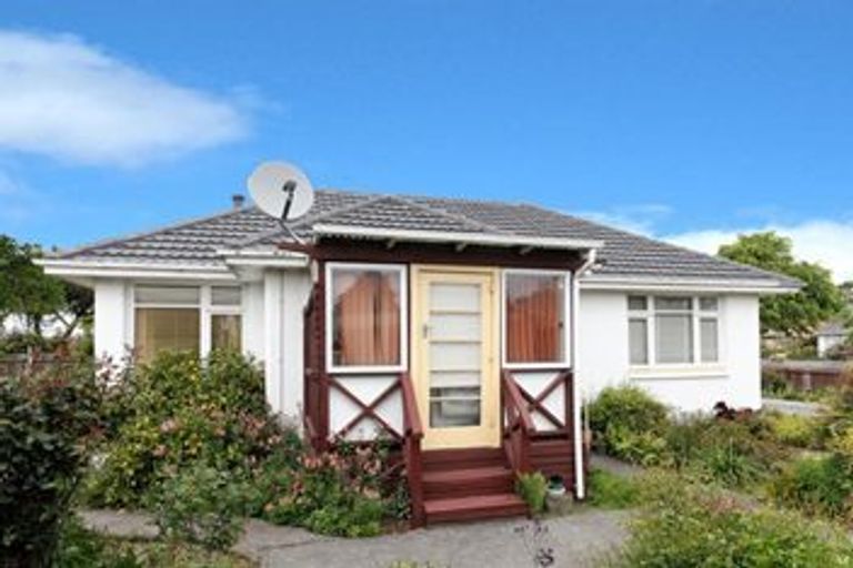 Photo of property in 11 Curletts Road, Sockburn, Christchurch, 8042