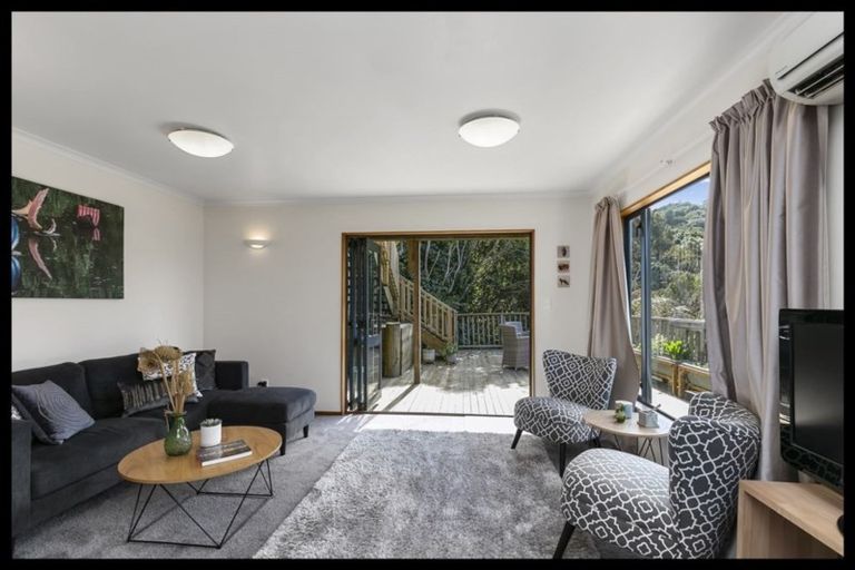 Photo of property in 32 Silverstream Road, Crofton Downs, Wellington, 6035