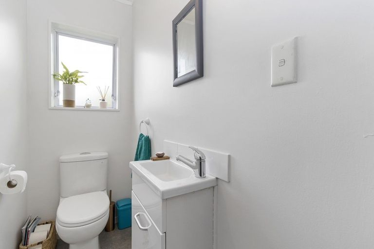 Photo of property in 54 Lansdowne Crescent, Glenview, Hamilton, 3206