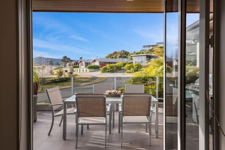 Photo of property in 1 Locheagles Rise, Kinloch, Taupo, 3377