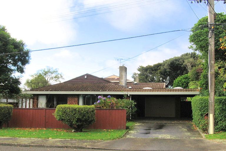 Photo of property in 17a Kowhai Grove, Waikanae, 5036