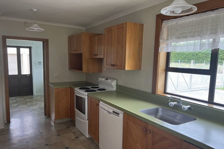 Photo of property in 500 Sawyers Arms Road, Harewood, Christchurch, 8051