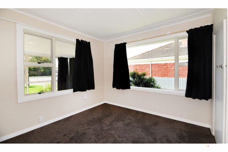 Photo of property in 43 Harris Street, Waimate, 7924