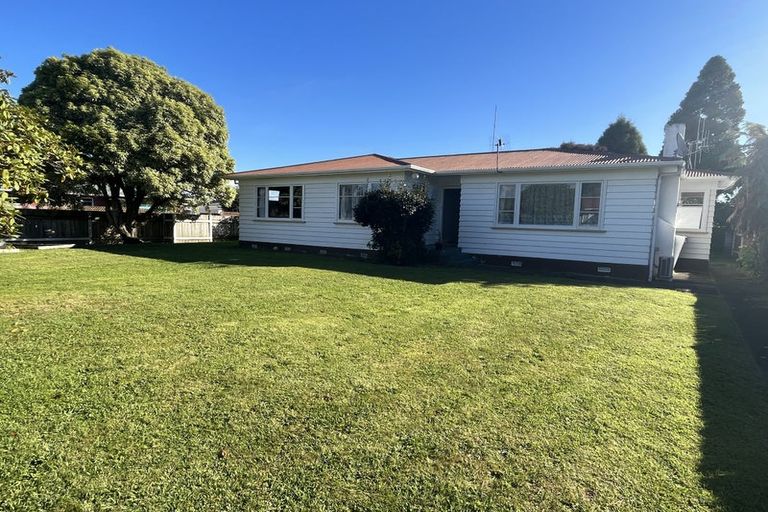 Photo of property in 14 Waterloo Crescent, Hokowhitu, Palmerston North, 4410