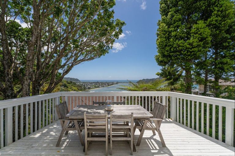 Photo of property in 2 Tairua Heights, Tairua, 3508