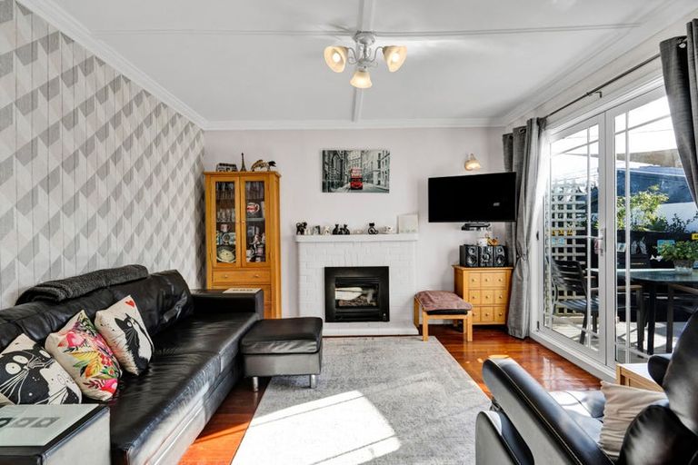 Photo of property in 3 Dorset Avenue, Westown, New Plymouth, 4310