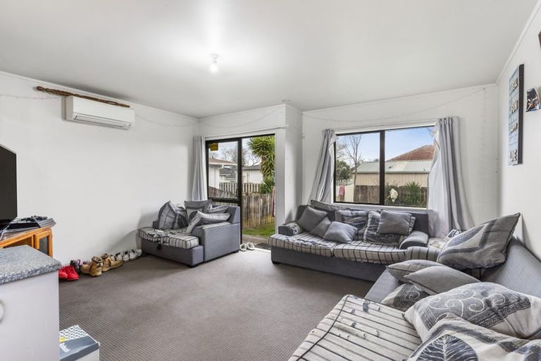 Photo of property in 2/17 Kent Road, Manurewa, Auckland, 2102