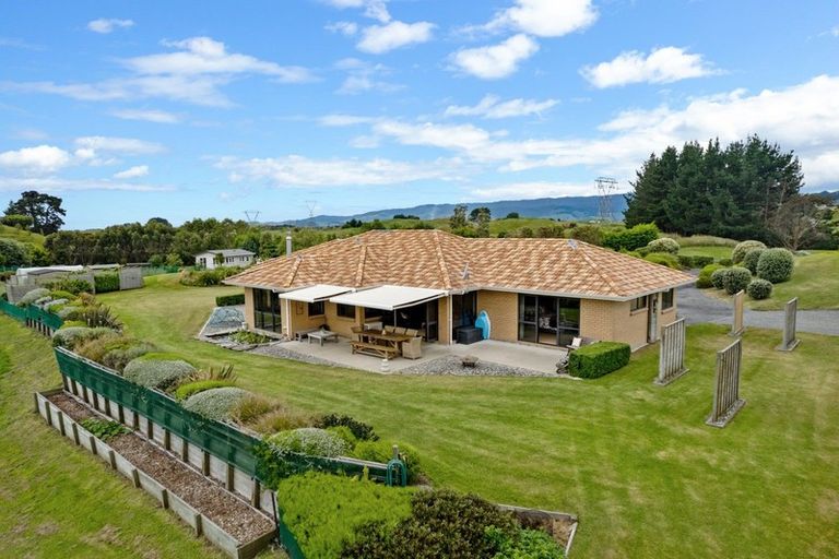 Photo of property in 12 Waitaheke Road, Te Horo, Otaki, 5581
