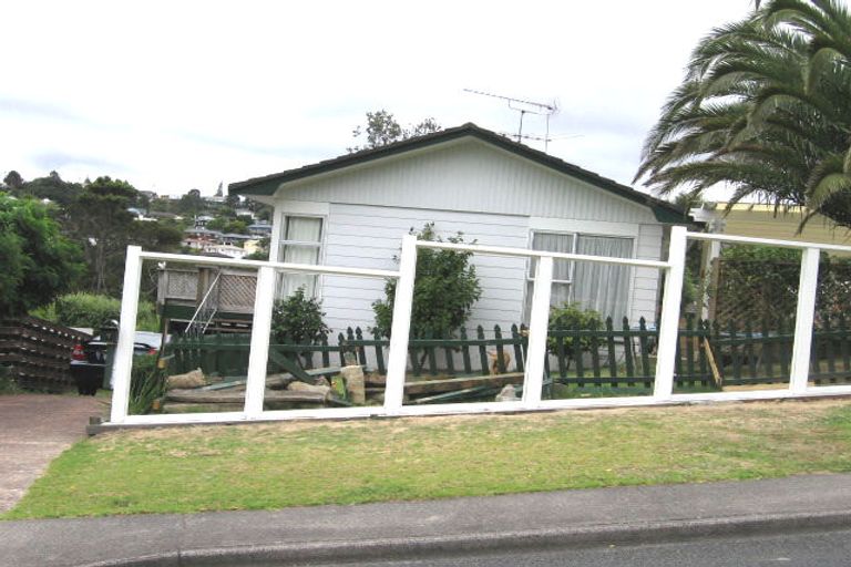 Photo of property in 7 Contessa Drive, Glenfield, Auckland, 0629
