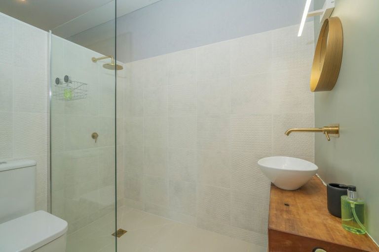 Photo of property in 40 Victoria Street, Coromandel, 3506