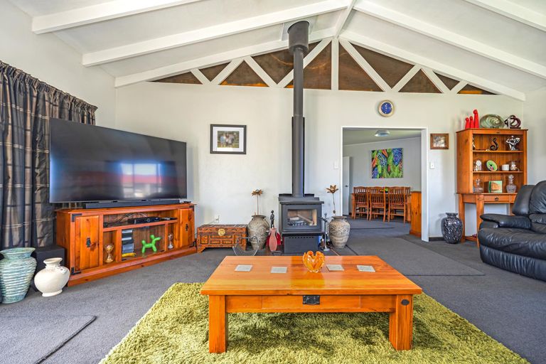 Photo of property in 44 Grove Avenue, Weston, Oamaru, 9401