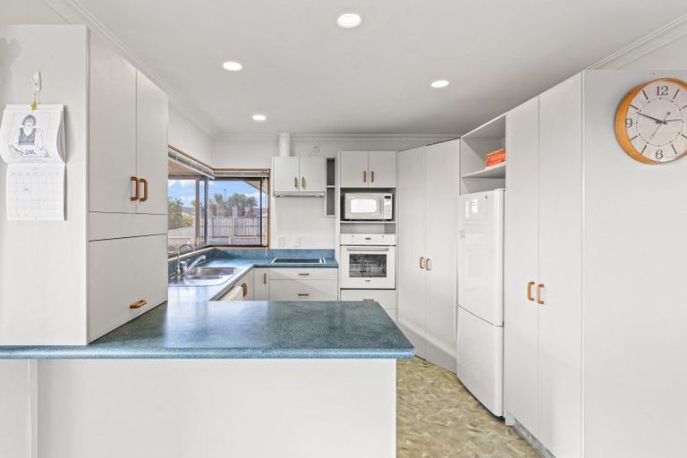 Photo of property in 9c Del Mar Place, Merrilands, New Plymouth, 4312