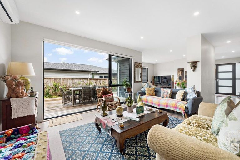 Photo of property in 13 Ahorangi Road, Silverdale, 0932