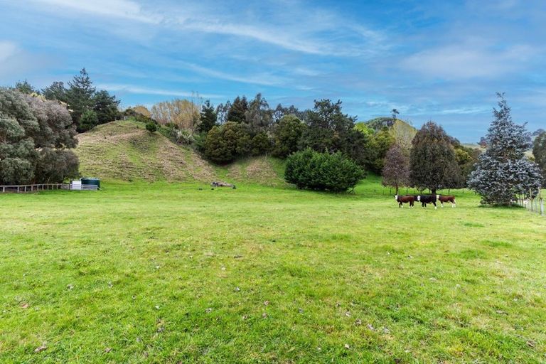 Photo of property in 879 Tukairangi Road, Acacia Bay, Taupo, 3385